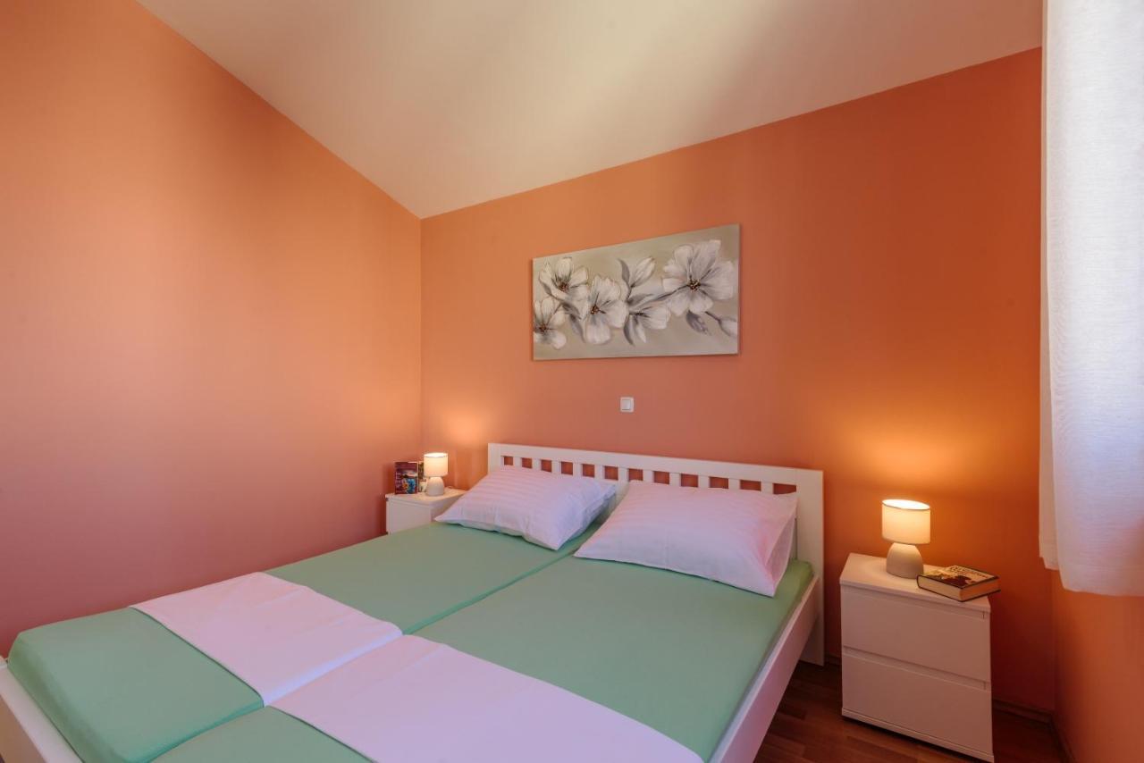 Apartmani Emil Trogir Ngoại thất bức ảnh