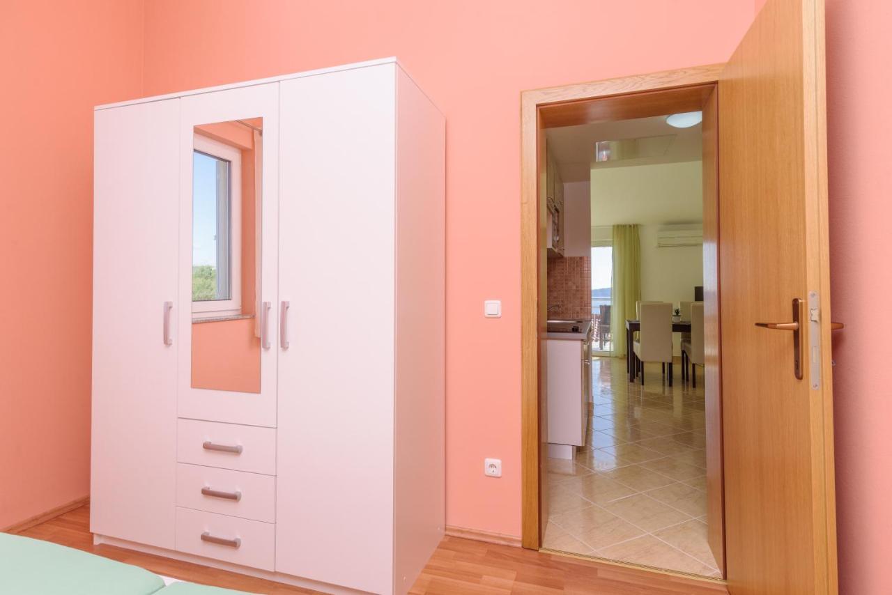Apartmani Emil Trogir Ngoại thất bức ảnh