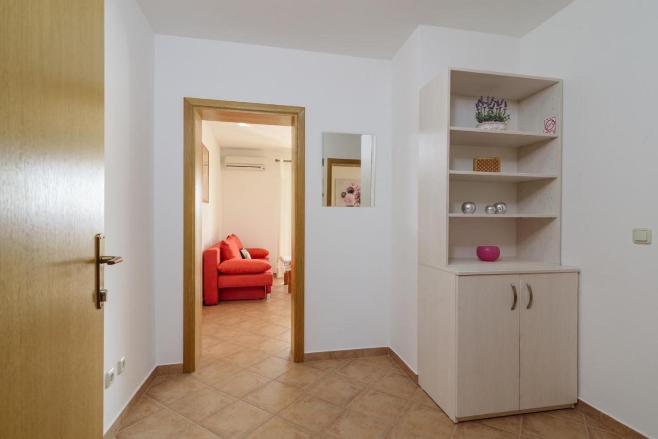 Apartmani Emil Trogir Ngoại thất bức ảnh