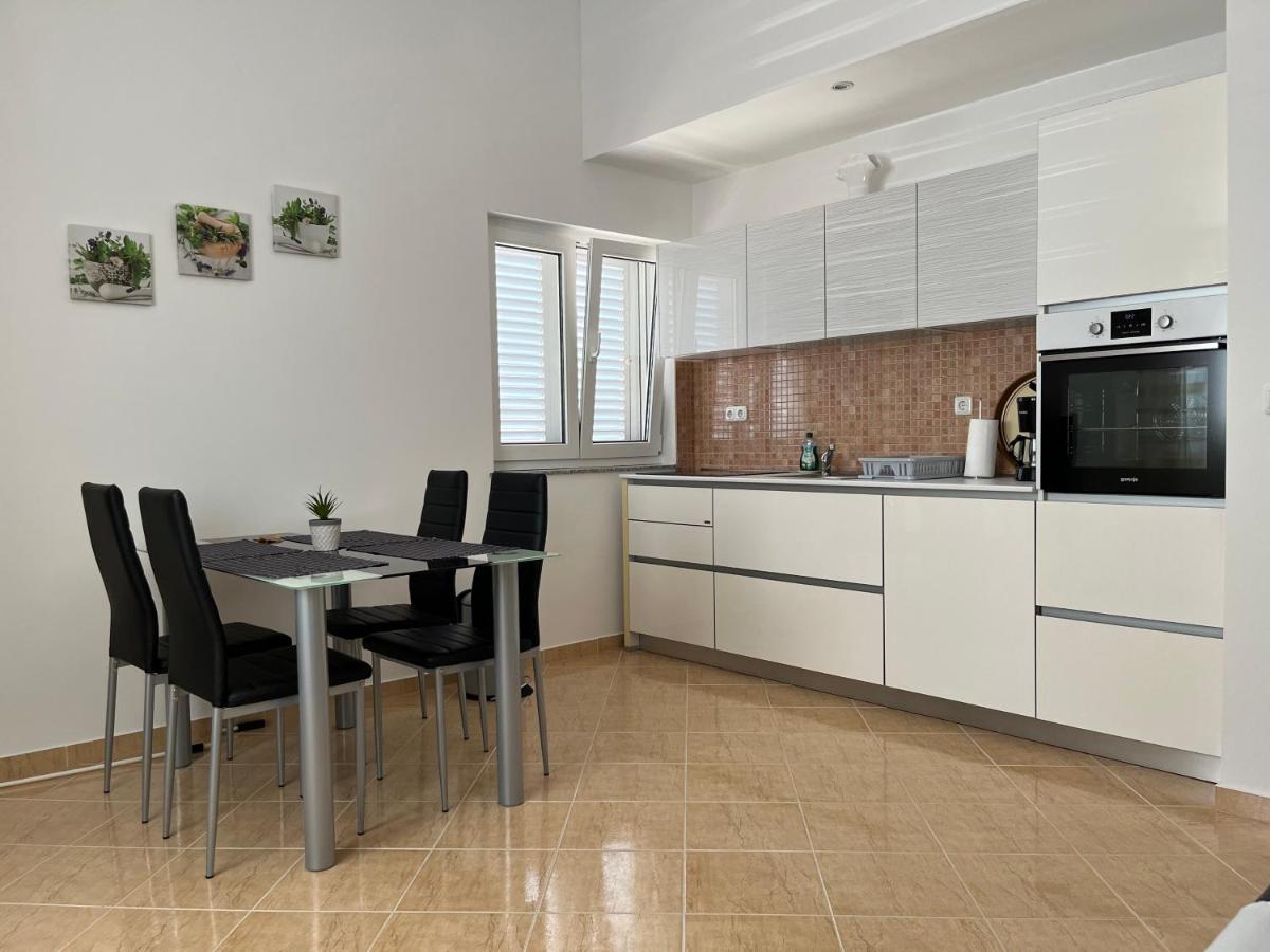 Apartmani Emil Trogir Ngoại thất bức ảnh