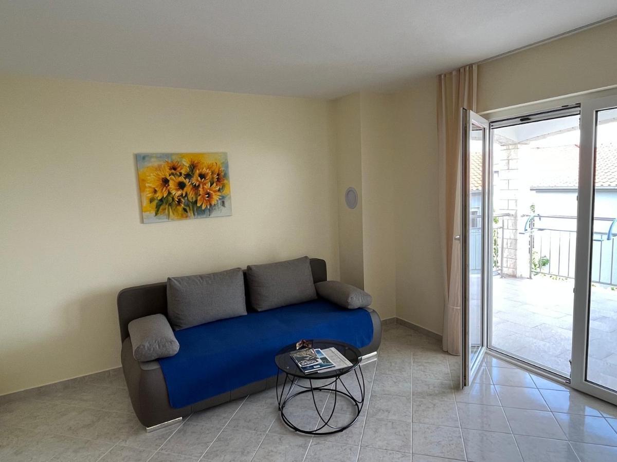 Apartmani Emil Trogir Ngoại thất bức ảnh
